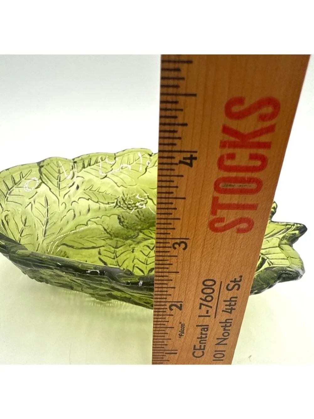 Indiana Glass Vintage Avocado Green Triangular Bowl Dish with Leaves and Berries